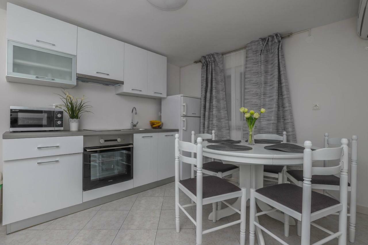 Apartment Lisinski Crikvenica Exterior photo